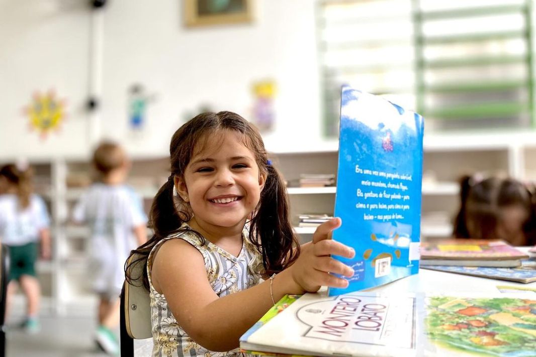 Alunos da Rede Municipal visitam biblioteca em comemoração do Dia do Livro Infantil